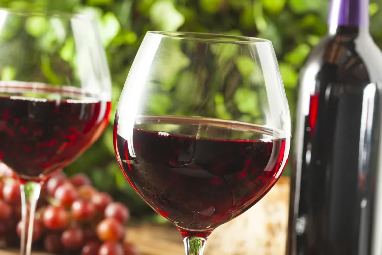 Crveno vino: neočekivanih osam razloga zašto je dobro za vas