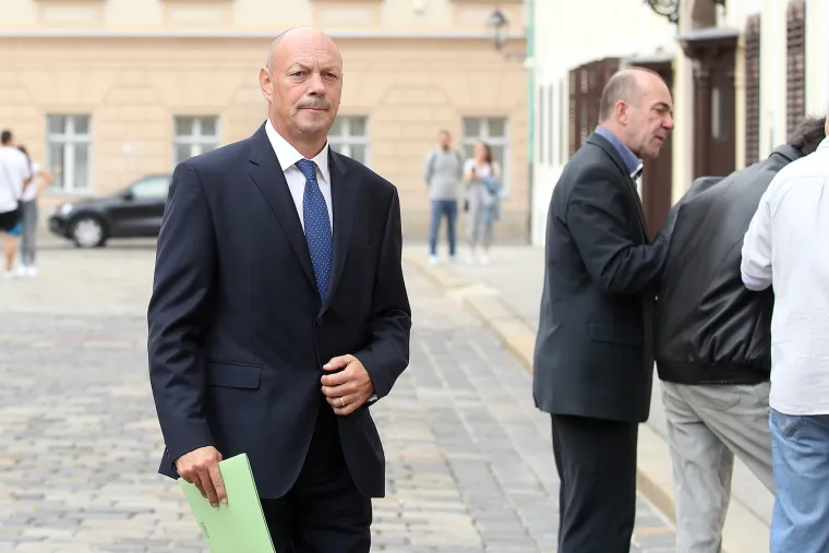 Predsjednici parlamentarnih stranaka dolaze kod premijera na konzultacije