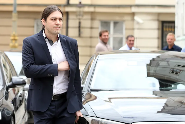 Predsjednici parlamentarnih stranaka dolaze kod premijera na konzultacije