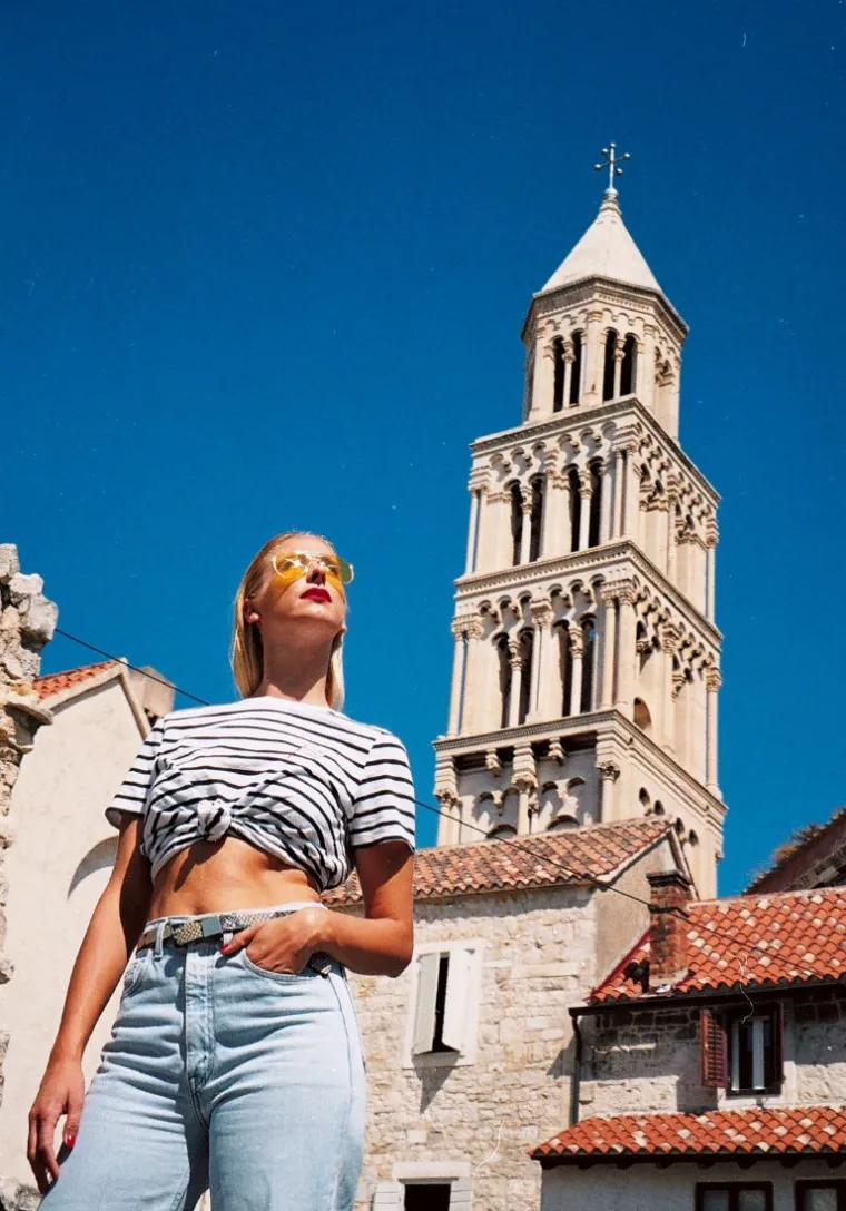 Zalizana kosa, crveni ruž i odjevni klasici: 'Endless summer' komadi koji pokazuju da 80-e nikad ne izlaze iz mode