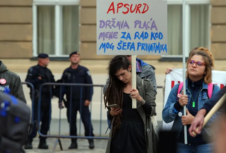 PROSVJED PROTIV SOR-A: Na Markovom trgu održan skup 'Od mjere do barijere – Mladi vrijede više'