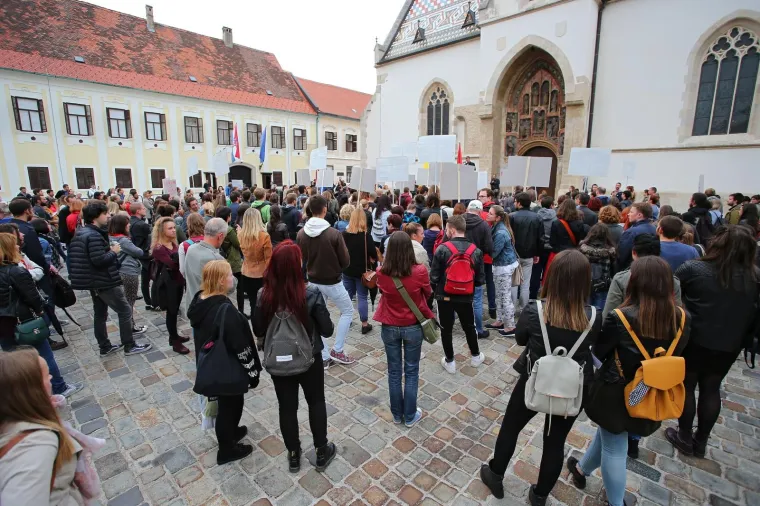 PROSVJED PROTIV SOR-A: Na Markovom trgu održan skup 'Od mjere do barijere &ndash; Mladi vrijede vi&scaron;e'