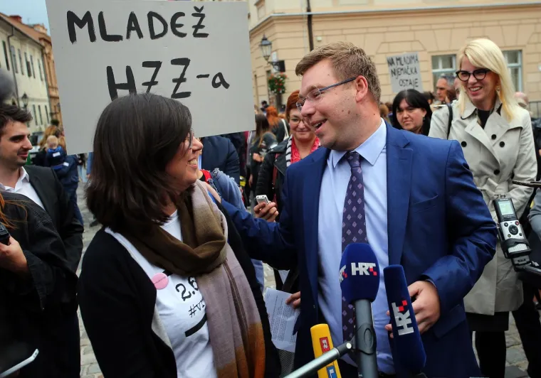 PROSVJED PROTIV SOR-A: Na Markovom trgu održan skup 'Od mjere do barijere &ndash; Mladi vrijede vi&scaron;e'