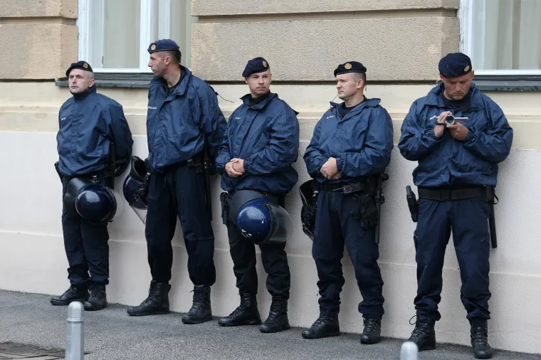 Prosvjed protiv ukidanja emisije 'Hrvatska uživo'