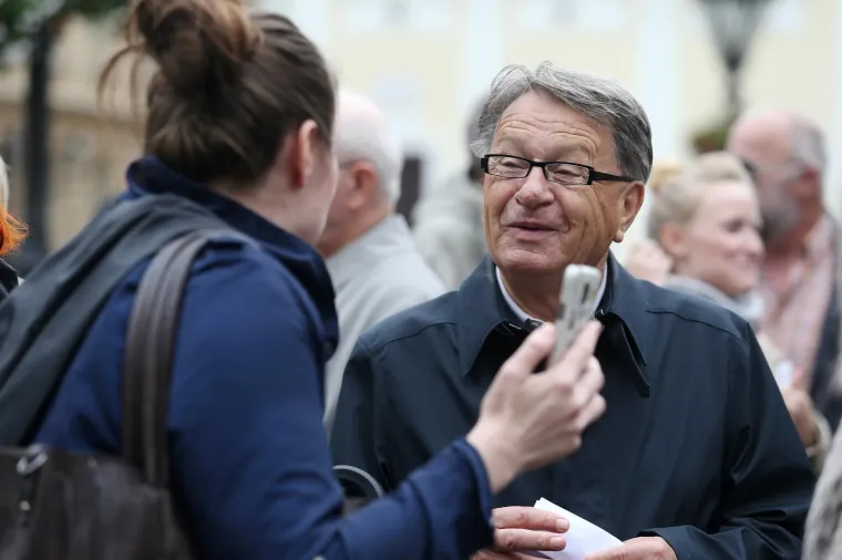 Prosvjed protiv ukidanja emisije 'Hrvatska uživo'