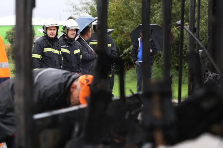U POTPUNOSTI IZGORIO AUTOBUS ZET-a: Iz gorućeg busa putnici pojurili van