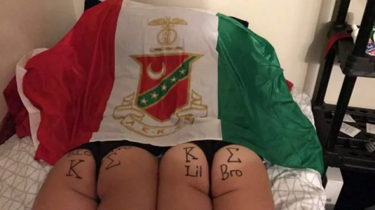 PA NEKA SADA KAŽU DA JE TO MRTAV JEZIK: Skidaju sve sa sebe ako znate grčki alfabet