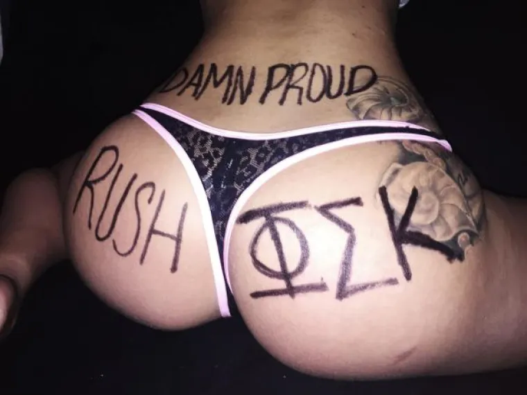 PA NEKA SADA KAŽU DA JE TO MRTAV JEZIK: Skidaju sve sa sebe ako znate grčki alfabet