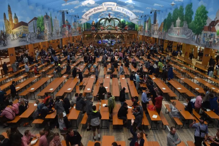 OTVOREN OKTOBERFEST: Očekuje se da će spektakl u Muenchenu posjetiti čak 6 milijuna ljudi