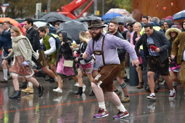 OTVOREN OKTOBERFEST: Očekuje se da će spektakl u Muenchenu posjetiti čak 6 milijuna ljudi