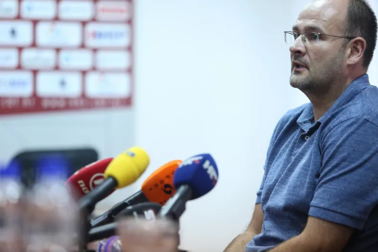 BIJELI DIM JE U ZRAKU: Stojko predstavio novog izbornika Hrvatske