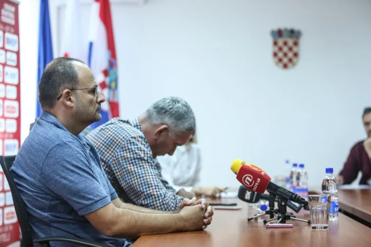 BIJELI DIM JE U ZRAKU: Stojko predstavio novog izbornika Hrvatske