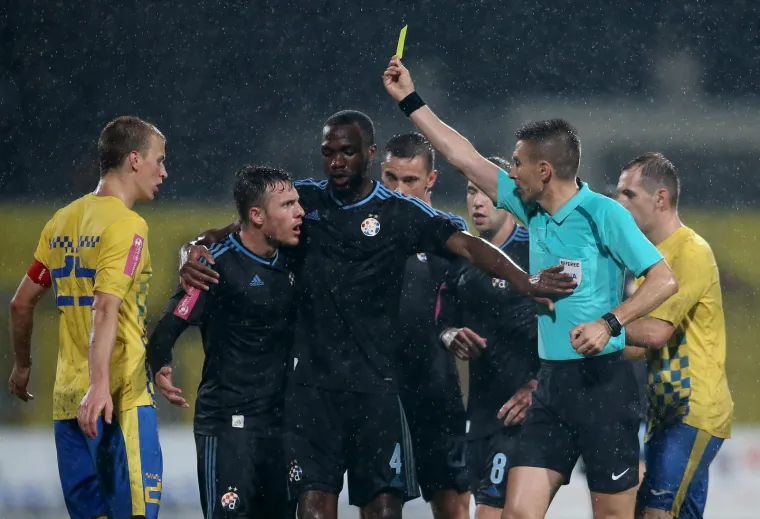 OVDJE SE NEKAD IGRAO NOGOMET: Dobro do&scaron;li na Interov bazen u Zapre&scaron;iću