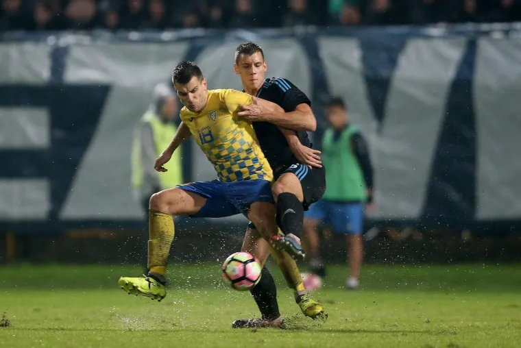 OVDJE SE NEKAD IGRAO NOGOMET: Dobro do&scaron;li na Interov bazen u Zapre&scaron;iću