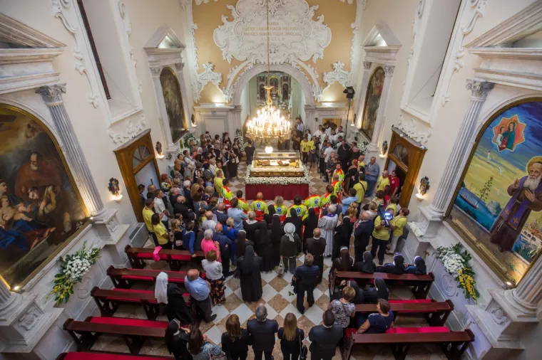 Sarkofag s neraspadnutim tijelom sv. Leopolda Bogdana Mandića stigao u Dubrovnik.