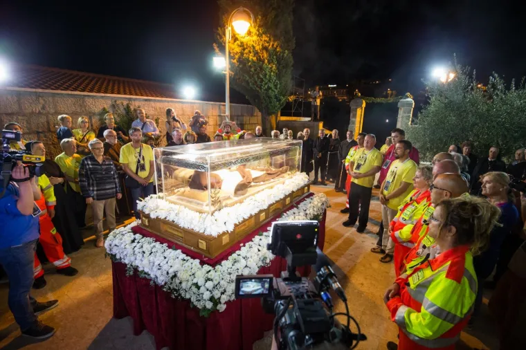 Sarkofag s neraspadnutim tijelom sv. Leopolda Bogdana Mandića stigao u Dubrovnik.