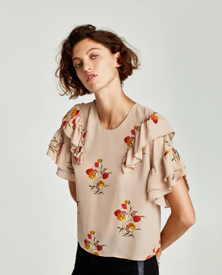 Bluza cvjetnog uzorka s volanima na rukavima, Zara, 199,90 kuna