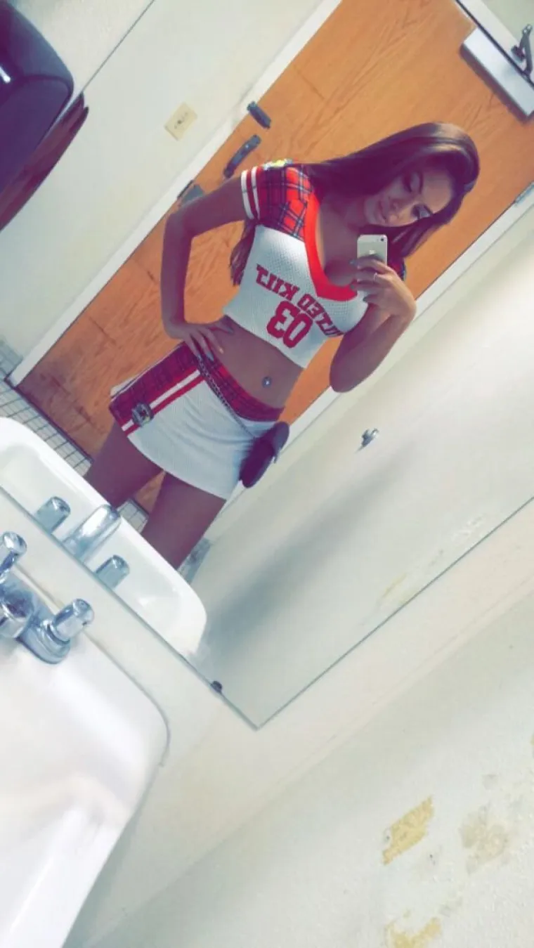 JESU LI I VA&Scaron;E KOLEGICE OVAKVE? Ako jesu, samo recite gdje da po&scaron;aljemo CV, za plaću ćemo lako...