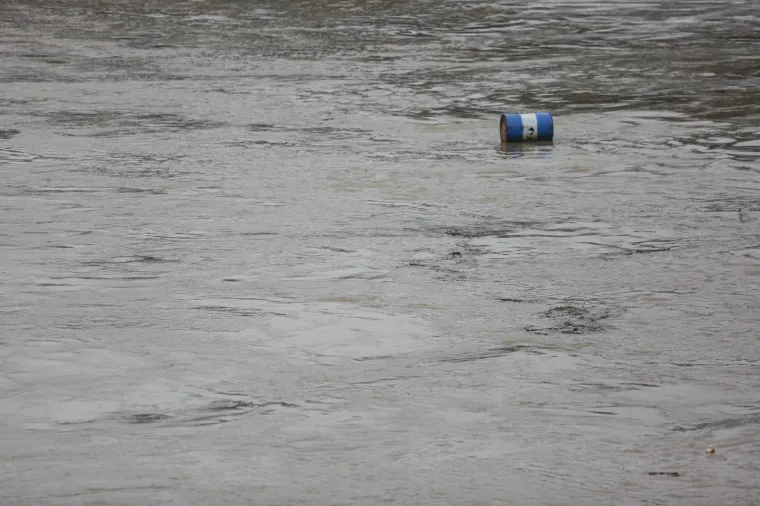 NAKON OBILNE KI&Scaron;E U GLAVNOM GRADU: Sava se izlila iz korita u Zagrebu
