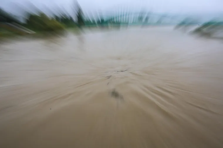 NAKON OBILNE KI&Scaron;E U GLAVNOM GRADU: Sava se izlila iz korita u Zagrebu