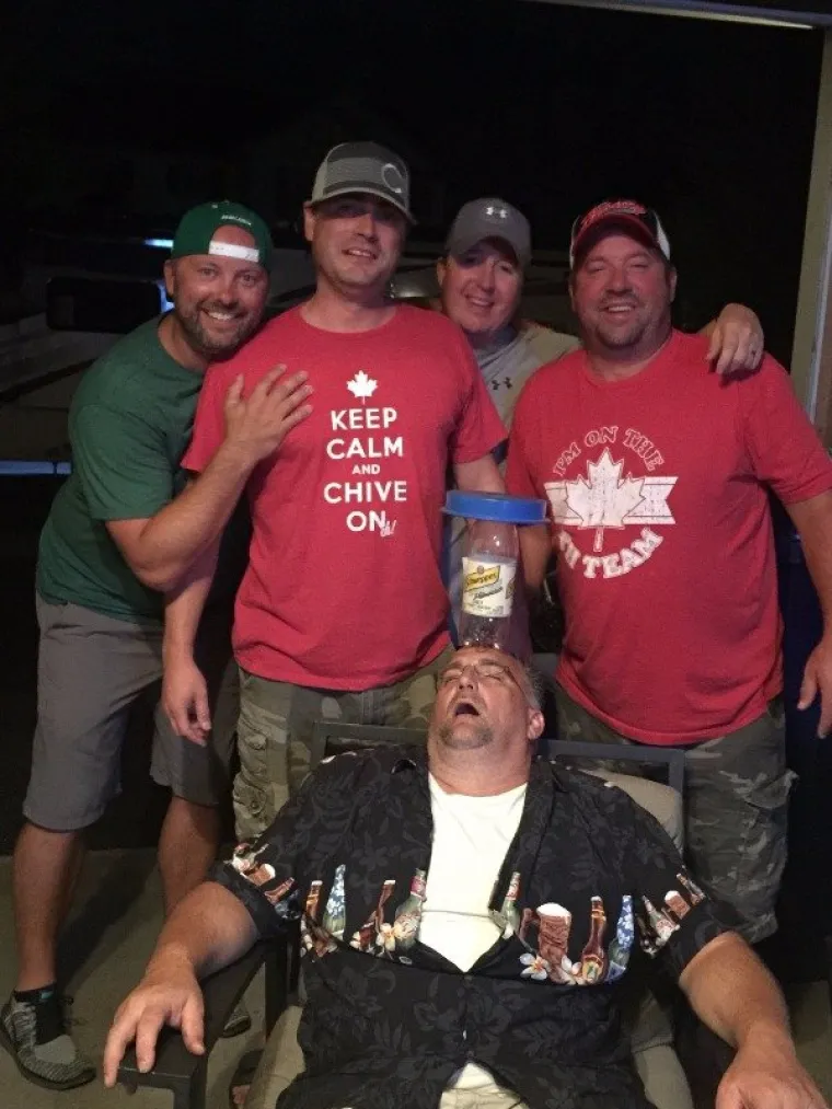 Oni se vikenda ba&scaron; ne sjećaju, ali zato su tu dru&scaron;tvene mreže