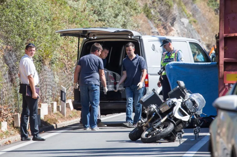 TE&Scaron;KA PROMETNA NESREĆA NA JADRANSKOJ MAGISTRALI: U sudaru teretnog vozila i motocikla poginula vozačica motocikla iz Njemačke