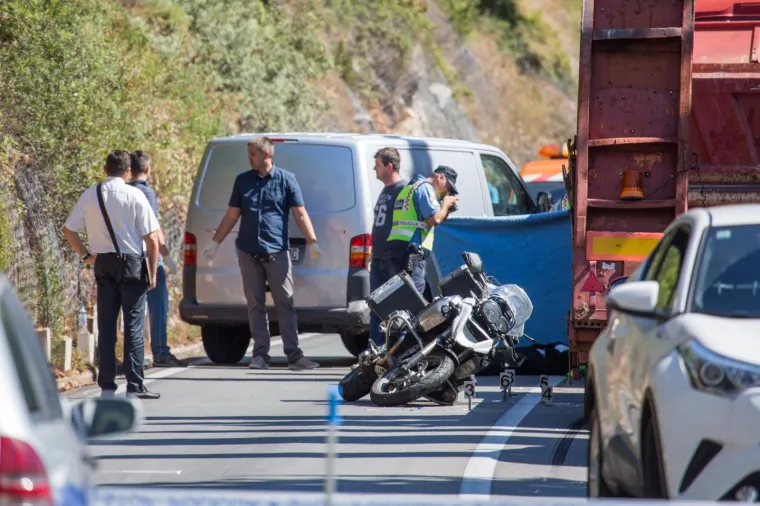 TE&Scaron;KA PROMETNA NESREĆA NA JADRANSKOJ MAGISTRALI: U sudaru teretnog vozila i motocikla poginula vozačica motocikla iz Njemačke