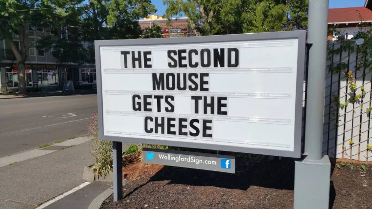 Svakodnevni humor: benzinska postaja nasmijava sugrađane nekim od najzabavnijih znakova koje smo vidjeli