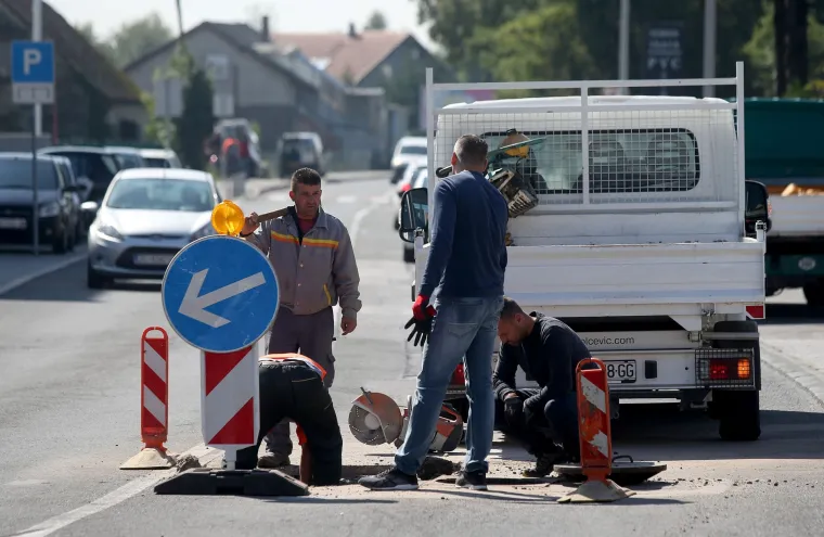 Rupa na Remetinečkoj cesti