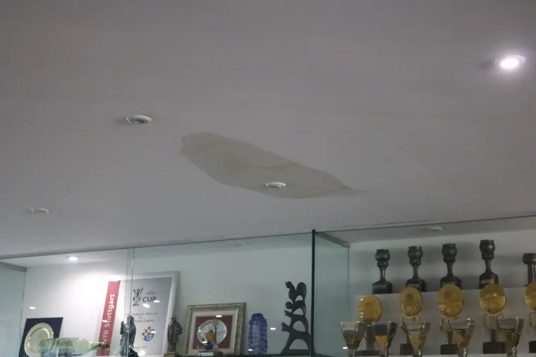 KAOS NA MAKSIMIRU: Pogledajte kako je ki&scaron;a o&scaron;tetila stadion Dinama