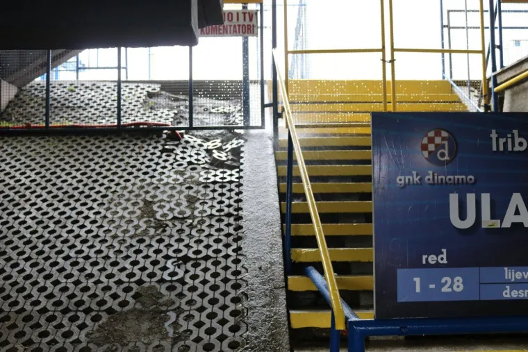 KAOS NA MAKSIMIRU: Pogledajte kako je ki&scaron;a o&scaron;tetila stadion Dinama