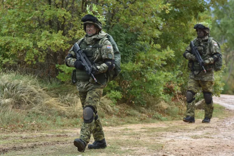 HRVATSKA I BRITANSKA VOJSKA ODRŽALE ZAJEDNIČKU VOJNU VJEŽBU: 'Ovo je jo&scaron; jedan dokaz partnerstva'