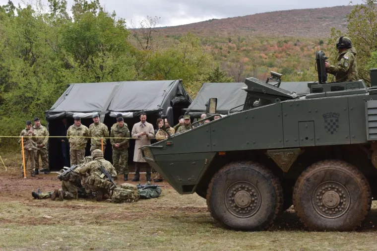 HRVATSKA I BRITANSKA VOJSKA ODRŽALE ZAJEDNIČKU VOJNU VJEŽBU: 'Ovo je jo&scaron; jedan dokaz partnerstva'