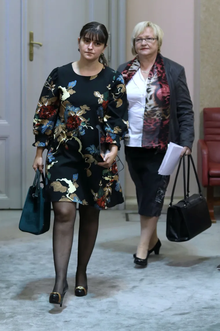 Mlada HNS-ova zastupnica plijenila pažnju cipelama hrvatskog brenda od 2000 kuna