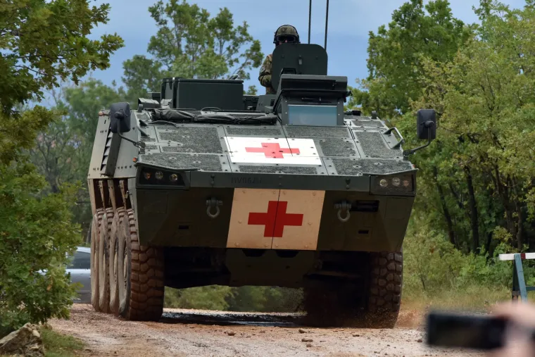 Na Crvenoj zemlji iznad Knina održana vojna vježba 'SAVA STAR 17' Hrvatske i Britanske vojske