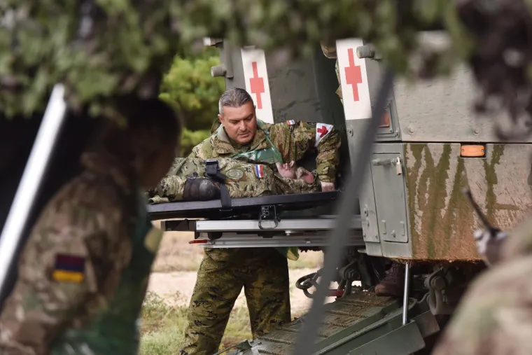 Na Crvenoj zemlji iznad Knina održana vojna vježba 'SAVA STAR 17' Hrvatske i Britanske vojske