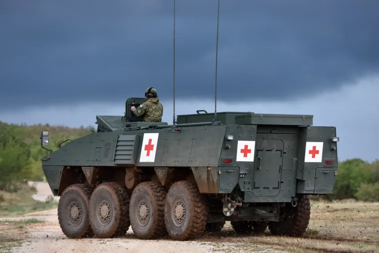 Na Crvenoj zemlji iznad Knina održana vojna vježba 'SAVA STAR 17' Hrvatske i Britanske vojske