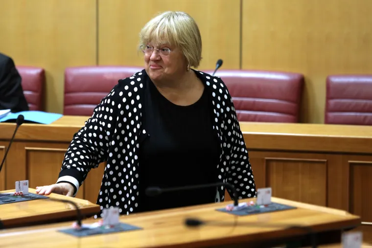 Drugi dan 5. sjednice Hrvatskog sabora zastupnici ponovno počeli stankama