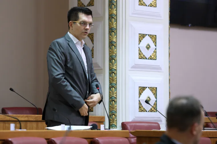 Drugi dan 5. sjednice Hrvatskog sabora zastupnici ponovno počeli stankama