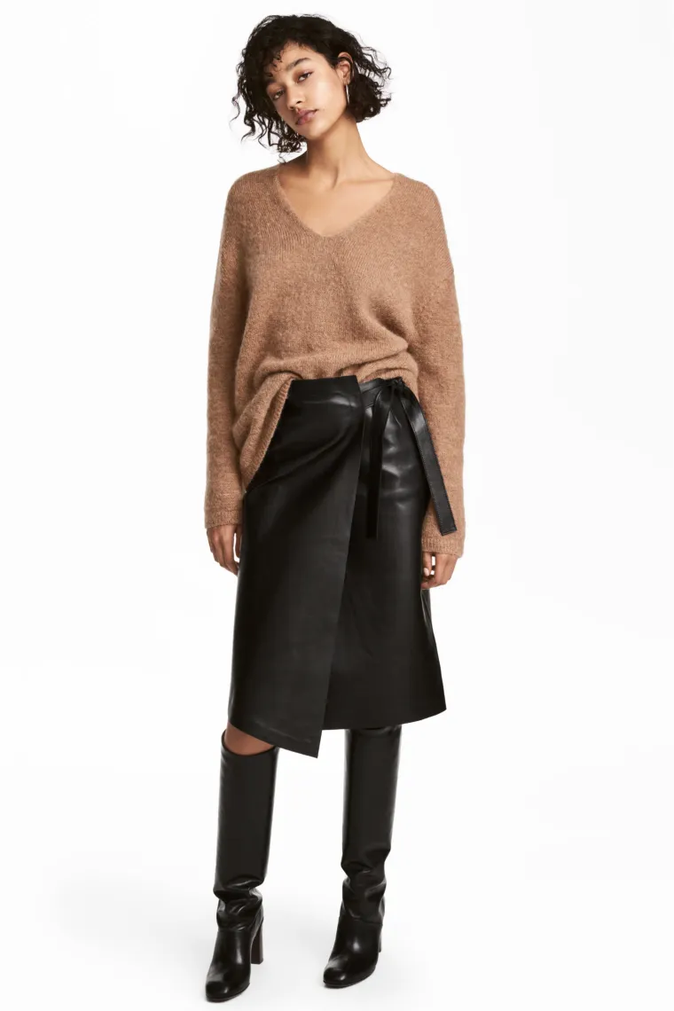 Suknja od prave kože s remenom, H&amp;M, 1342,50 kuna