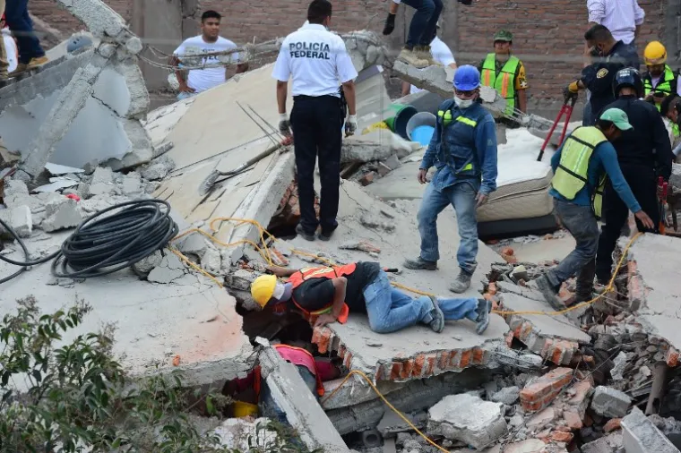 PRIZORI POTPUNOG UNIŠTENJA: Potres magnitude 7,1 pogodio Meksiku, poginulo najmanje 150 ljudi