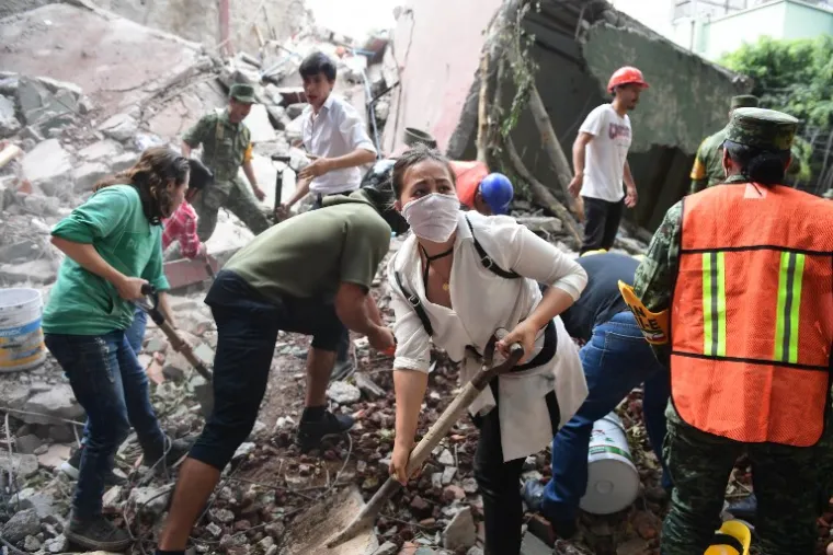 PRIZORI POTPUNOG UNIŠTENJA: Potres magnitude 7,1 pogodio Meksiku, poginulo najmanje 150 ljudi