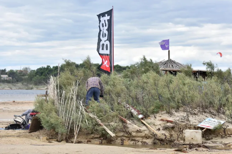 [FOTO] NEVJEROJATNA SNAGA PRIRODE: Pogledajte što je razorna poplava učinila od poznate ninske plaže