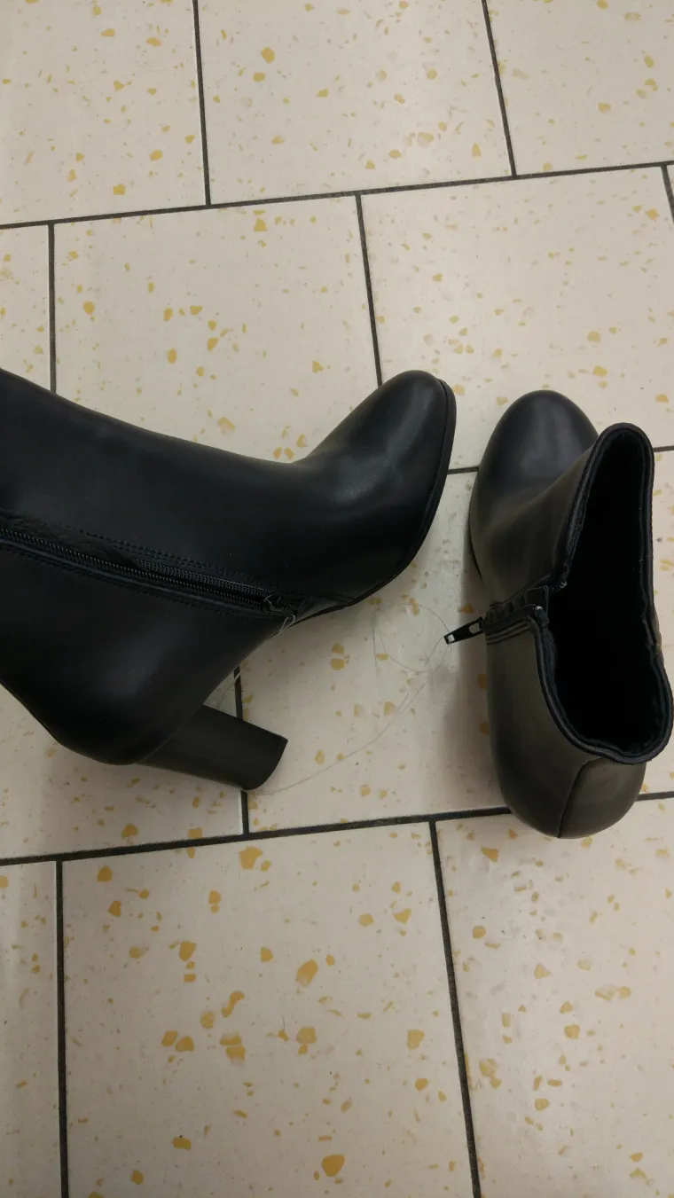 Kožne gležnjače, 222,00 kuna