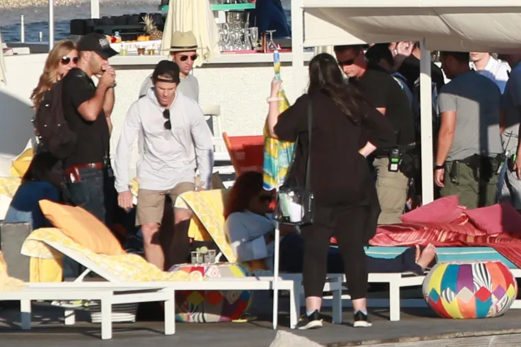 HRVATSKA OBALA POSTALA LAŽNA IBIZA: Zvijezda 'Igre prijestolja' i suprug Julije Roberts u Splitu snimaju film