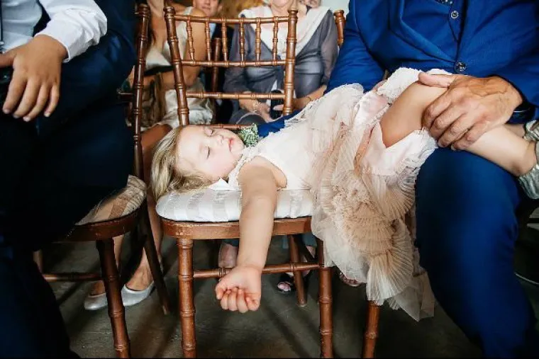 Nije im lako: fotke klinaca na vjenčanjima koje će vas sigurno nasmijati