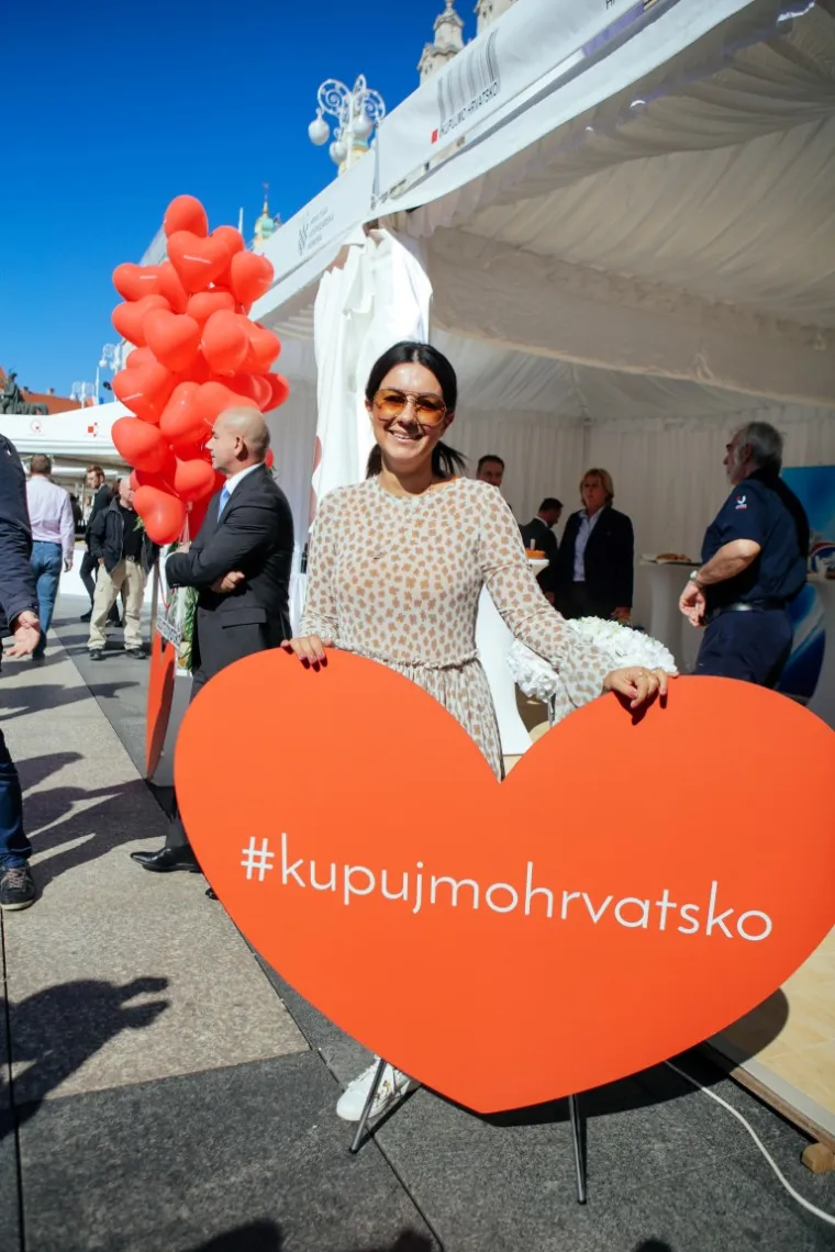 'Kupujmo hrvatsko': ljubav prema domaćem &scaron;iri se centrom Zagreba