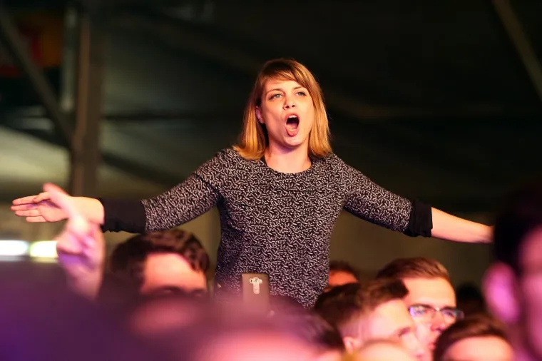 UVIJEK IZGLEDA SAVR&Scaron;ENO, ALI DUGO NIJE OVAKO SJAJILA: Severina se utegnula u blistavu opravicu, komentari su suvi&scaron;ni