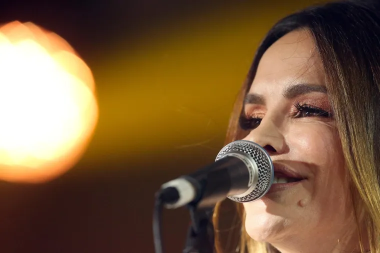 UVIJEK IZGLEDA SAVR&Scaron;ENO, ALI DUGO NIJE OVAKO SJAJILA: Severina se utegnula u blistavu opravicu, komentari su suvi&scaron;ni