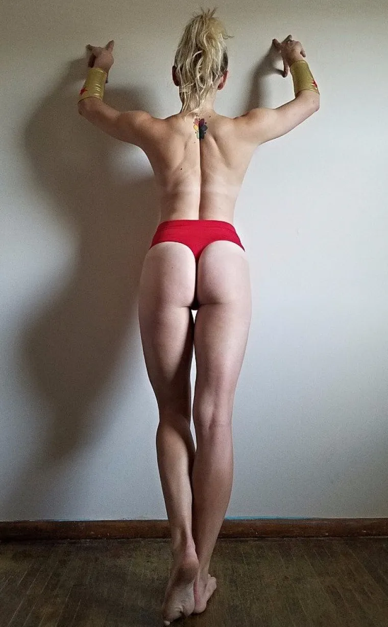 UVIJEK OSTAJE BAREM MALA RUPICA: Toliko su seksi da im se bedra ne smiju spojiti...